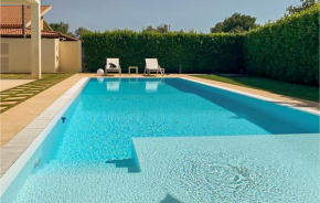 Amazing home in Modica with Outdoor swimming pool, WiFi and Private swimming pool, Modica